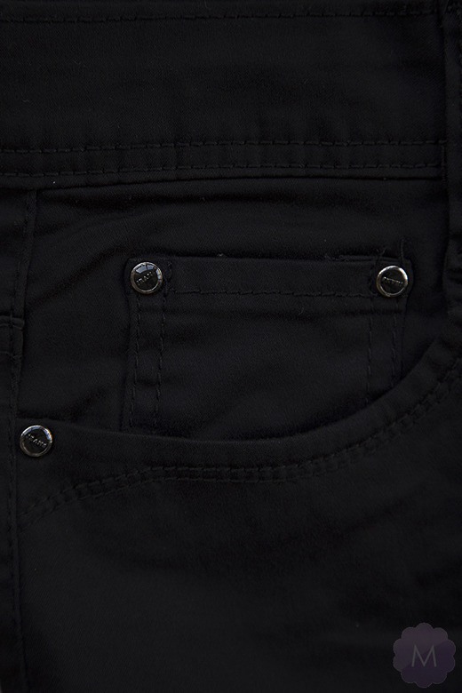 Elastyczne spodnie czarne lekko zwężane z wyższym stanem Goodies (W050)