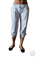 Elastyczne damskie spodenki alladynki białe ze ściągaczem