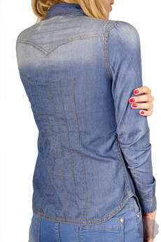 Koszula damska jeansowa niebieska gnieciona przetarta z długim rękawem