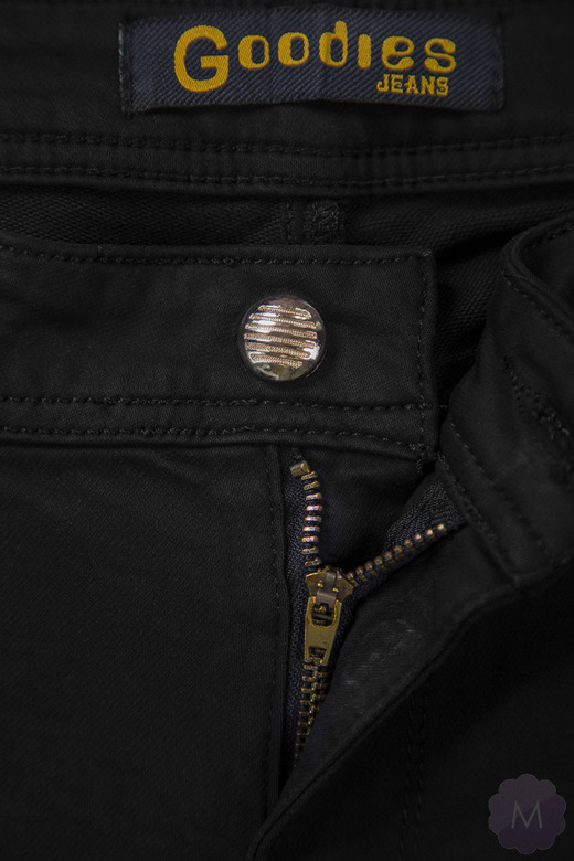 Elastyczne spodnie czarne lekko zwężane z wyższym stanem Goodies (D027-1)