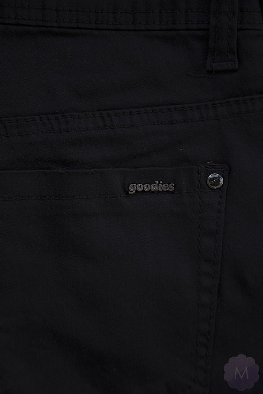 Elastyczne spodnie czarne lekko zwężane z wyższym stanem Goodies (W050)